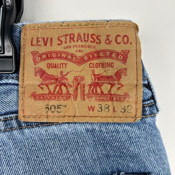 Levis 505 Regular Straight Men's 38x32 Light Wash Denim Blue Jeans Zip *read - Picture 3 of 10